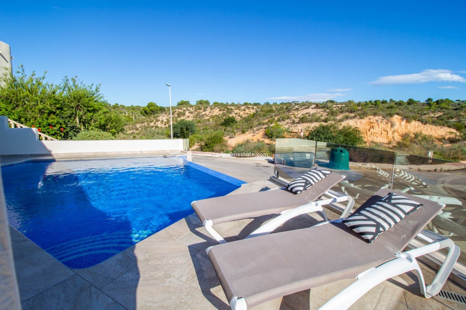 Återförsäljning - Fristående villa -
Orihuela Costa - Costa Blanca