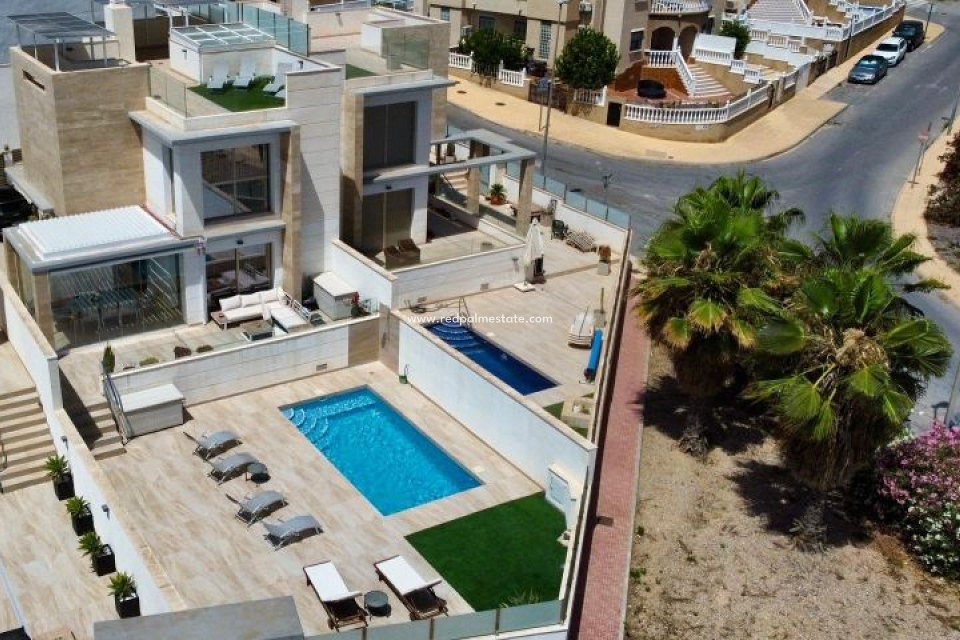 Återförsäljning - Fristående villa -
Orihuela Costa - Costa Blanca