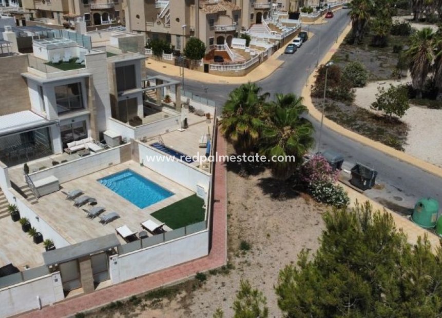 Återförsäljning - Fristående villa -
Orihuela Costa - Costa Blanca