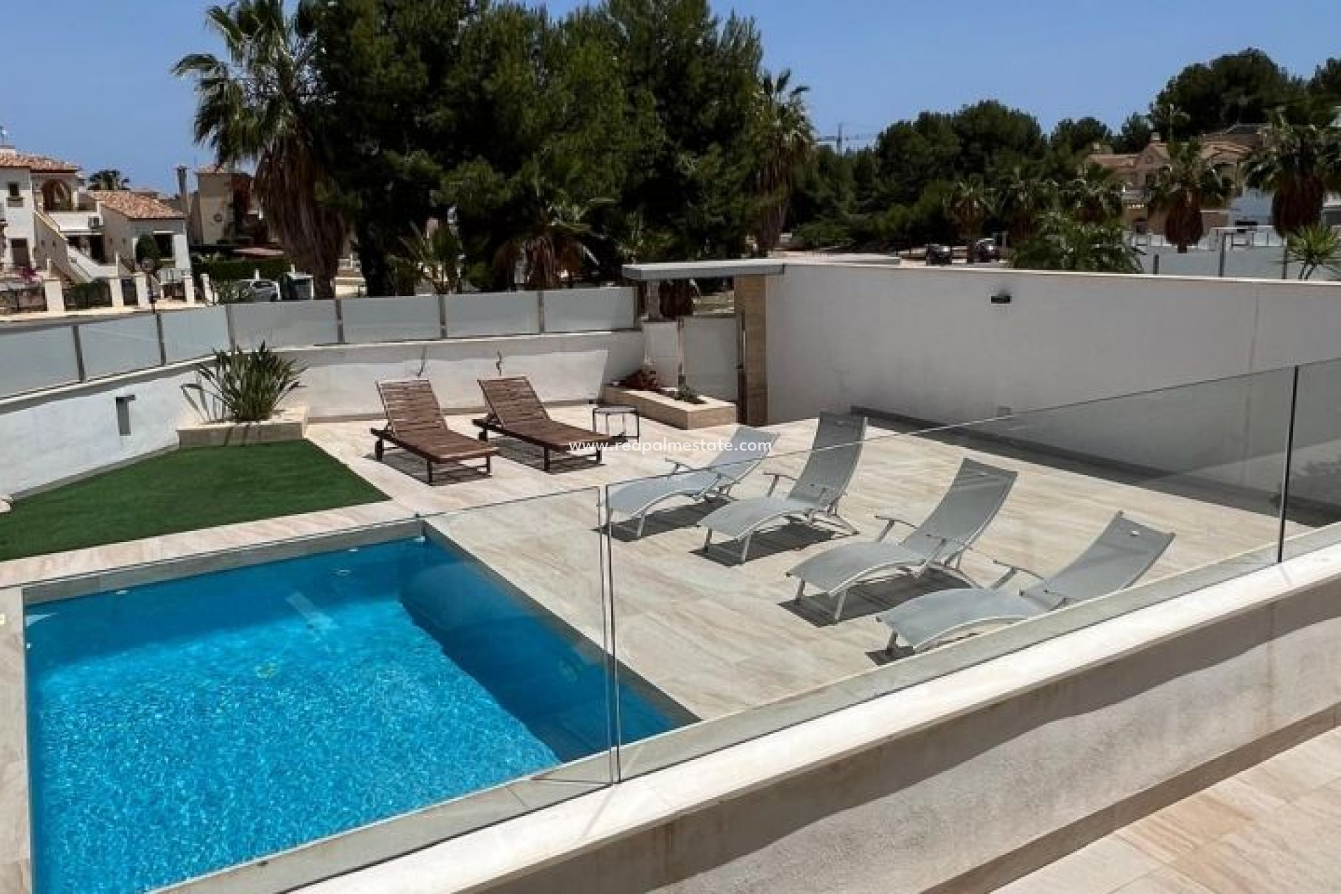 Återförsäljning - Fristående villa -
Orihuela Costa - Costa Blanca