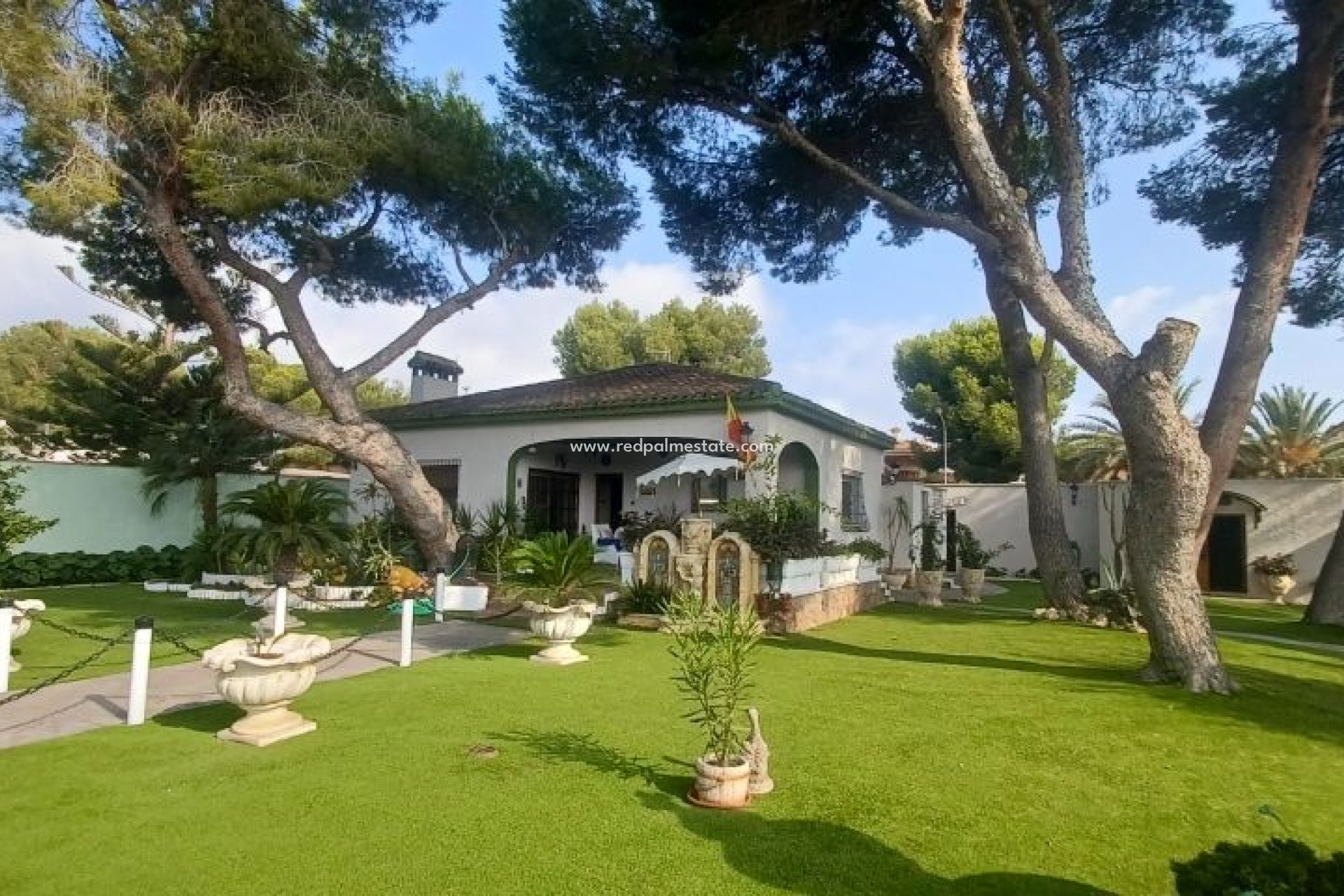 Återförsäljning - Fristående villa -
Orihuela Costa - Costa Blanca