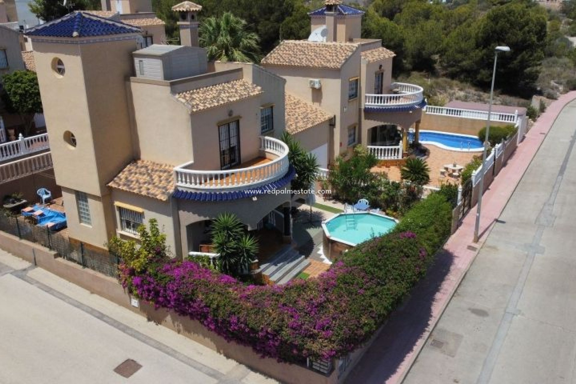 Återförsäljning - Fristående villa -
Orihuela Costa - Costa Blanca