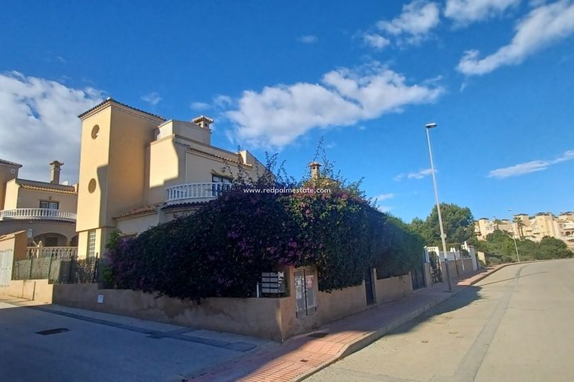 Återförsäljning - Fristående villa -
Orihuela Costa - Costa Blanca