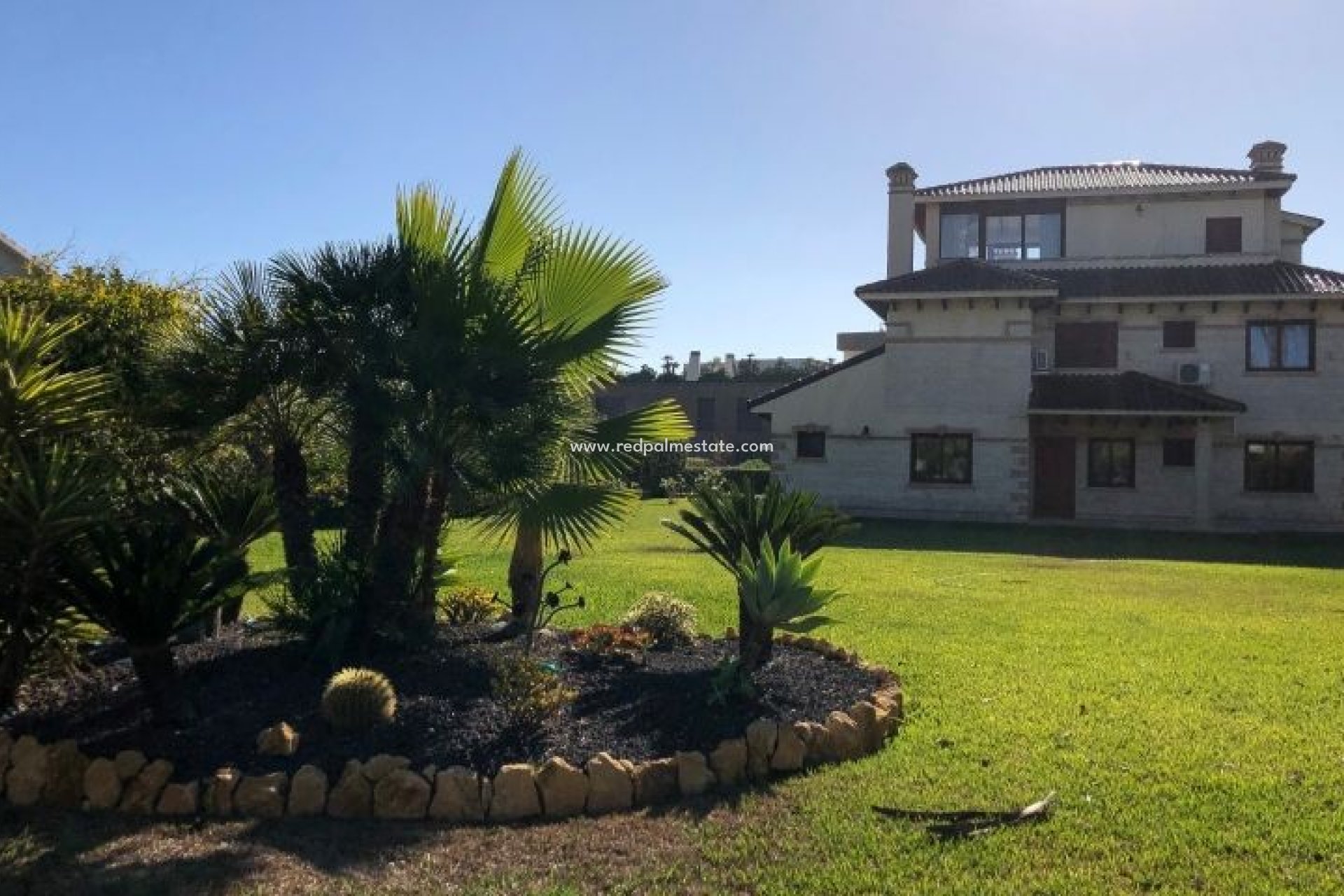 Återförsäljning - Fristående villa -
Orihuela Costa - Costa Blanca