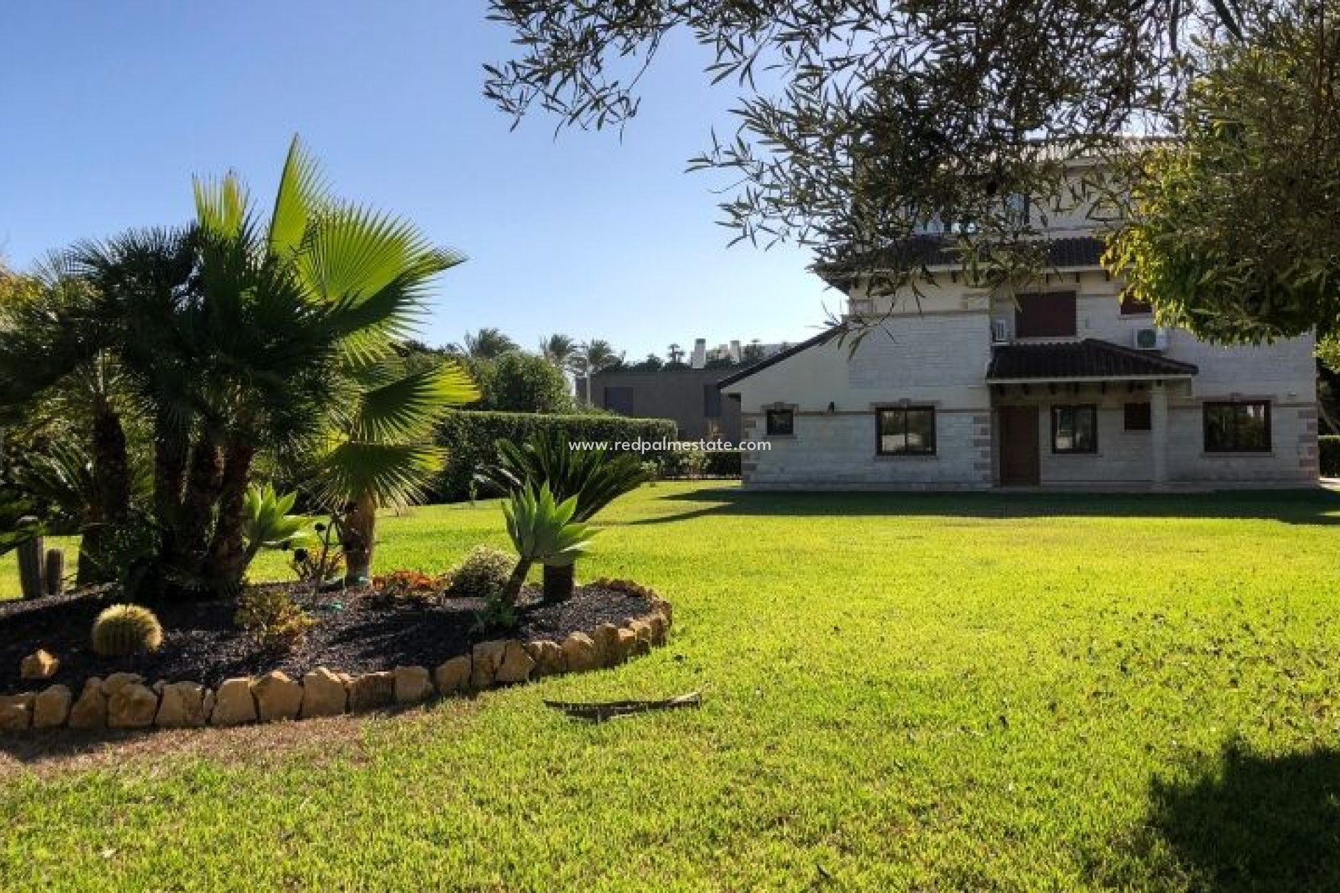 Återförsäljning - Fristående villa -
Orihuela Costa - Costa Blanca