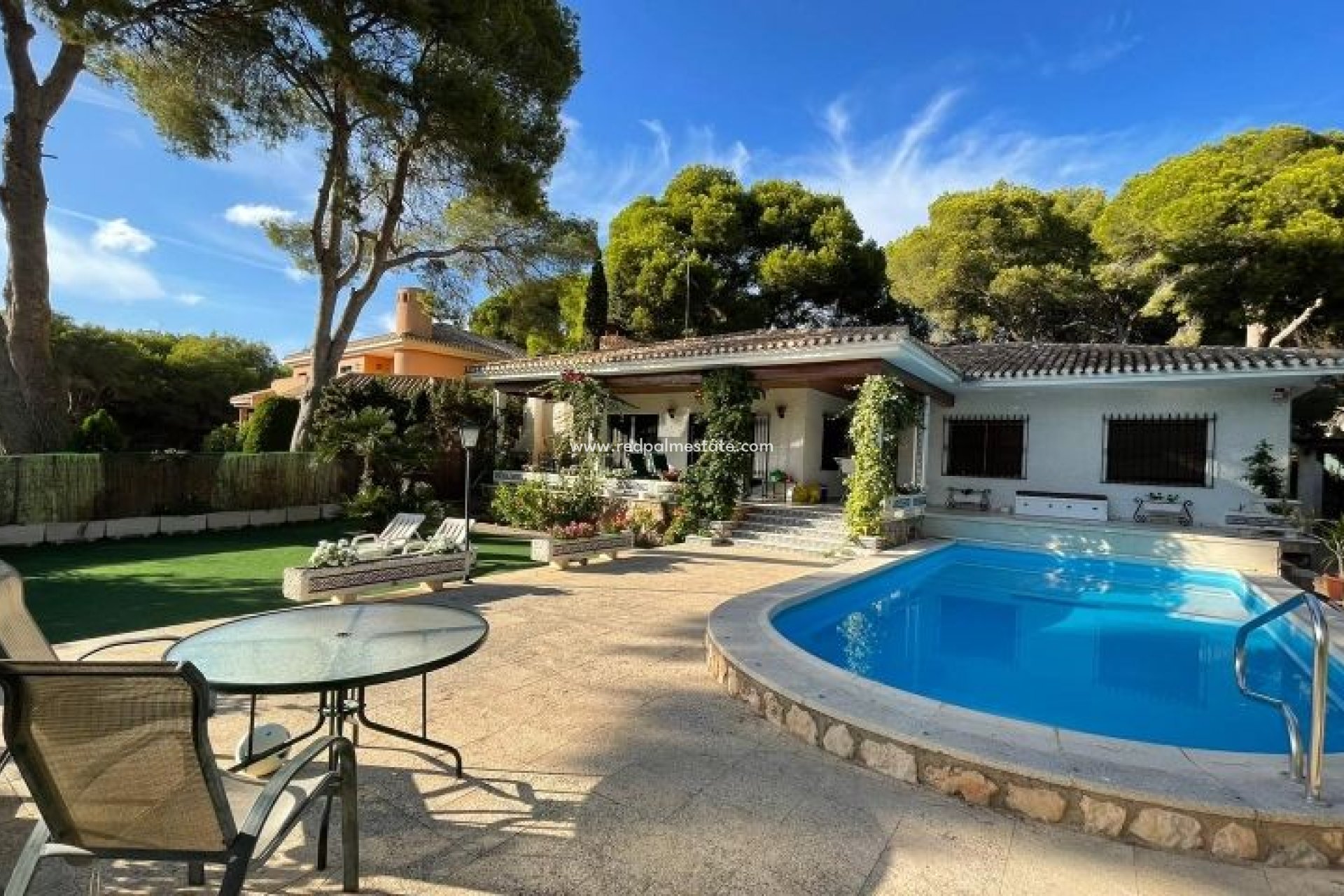 Återförsäljning - Fristående villa -
Orihuela Costa - Costa Blanca