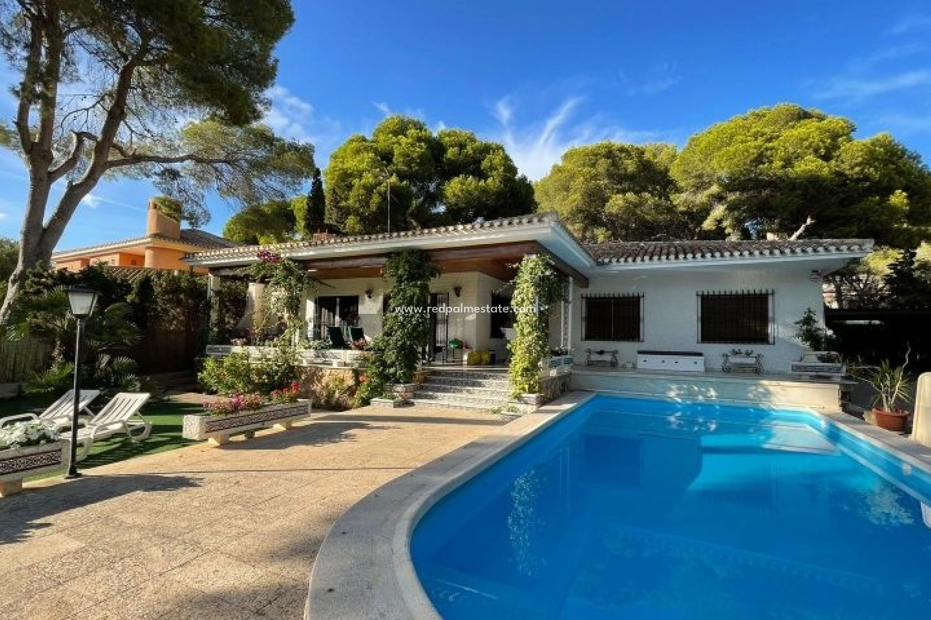 Återförsäljning - Fristående villa -
Orihuela Costa - Costa Blanca