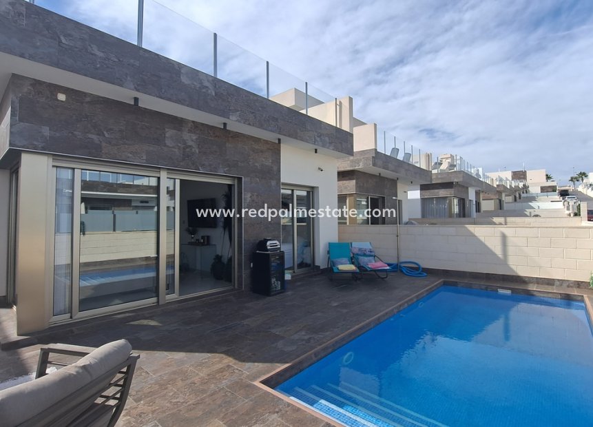 Återförsäljning - Fristående villa -
Orihuela Costa - Costa Blanca