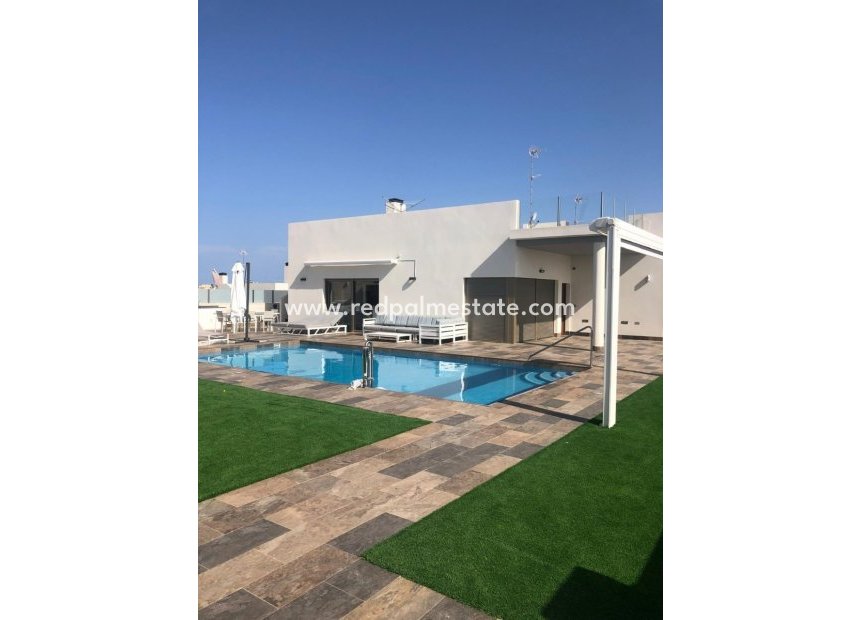 Återförsäljning - Fristående villa -
Orihuela Costa - Costa Blanca