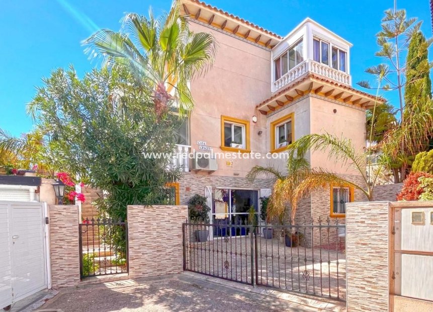 Återförsäljning - Fristående villa -
Orihuela Costa - Costa Blanca