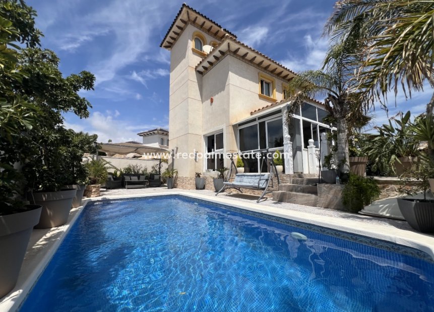 Återförsäljning - Fristående villa -
Orihuela Costa - Costa Blanca