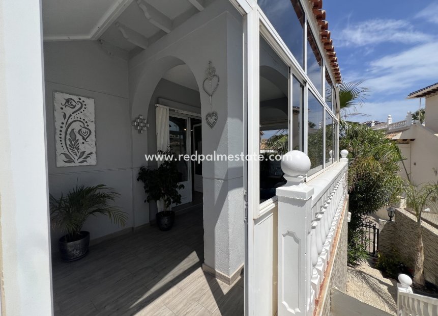 Återförsäljning - Fristående villa -
Orihuela Costa - Costa Blanca