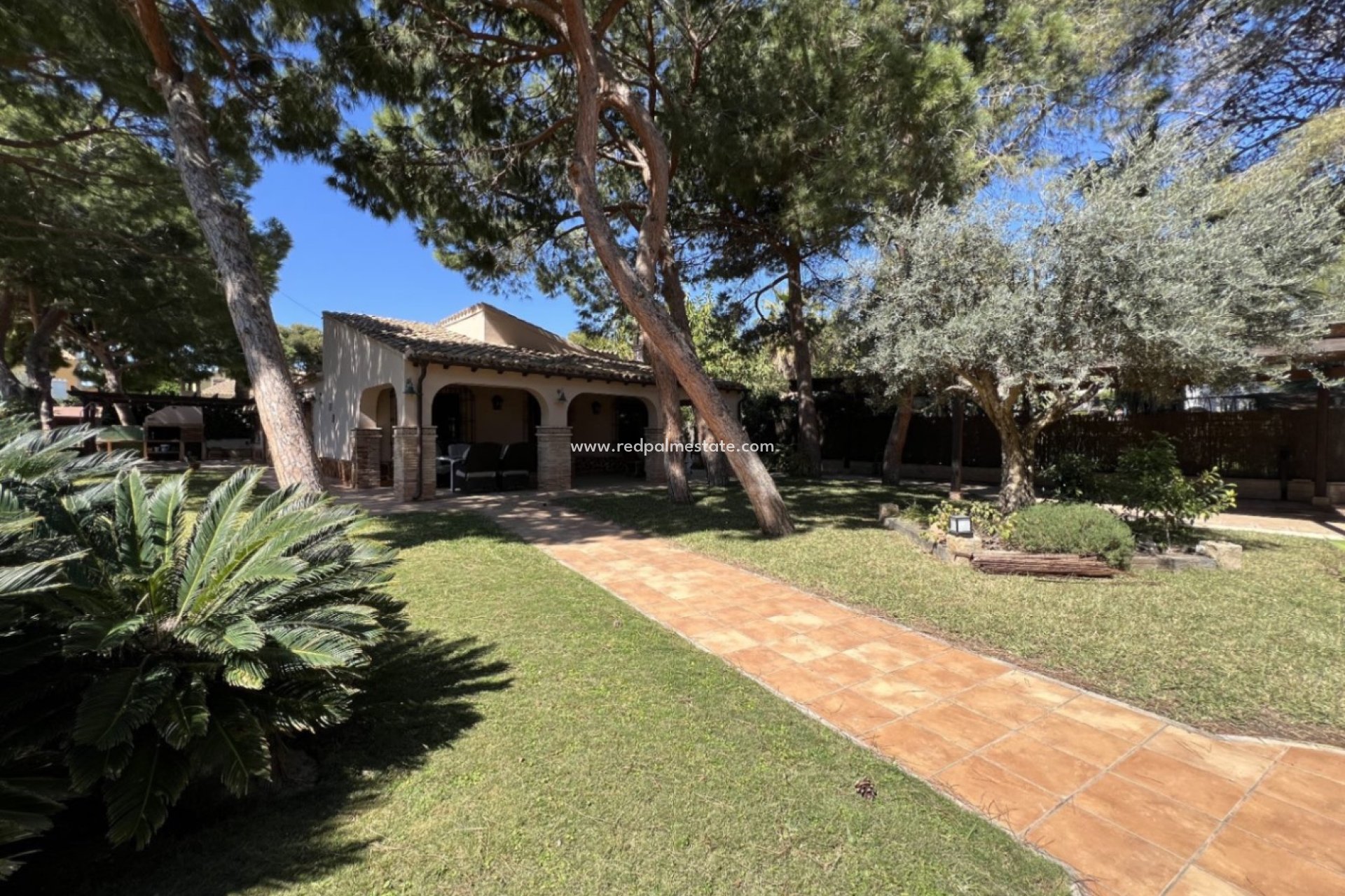 Återförsäljning - Fristående villa -
Orihuela Costa - Costa Blanca