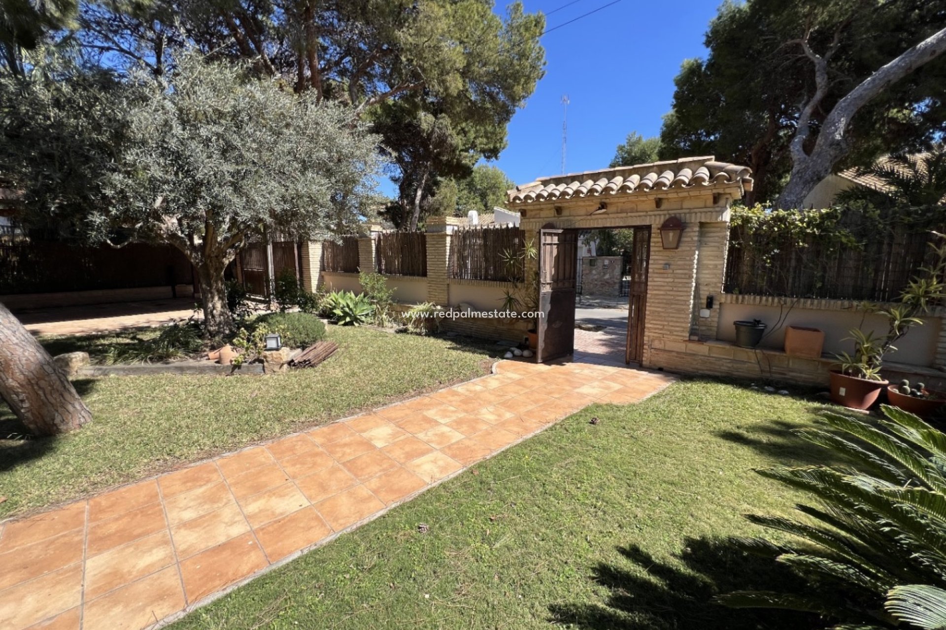 Återförsäljning - Fristående villa -
Orihuela Costa - Costa Blanca