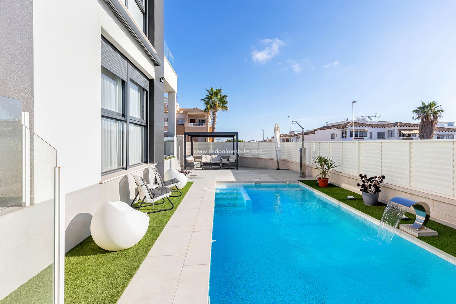 Återförsäljning - Fristående villa -
Orihuela Costa - Costa Blanca