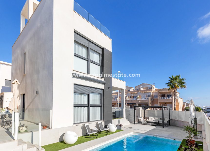 Återförsäljning - Fristående villa -
Orihuela Costa - Costa Blanca