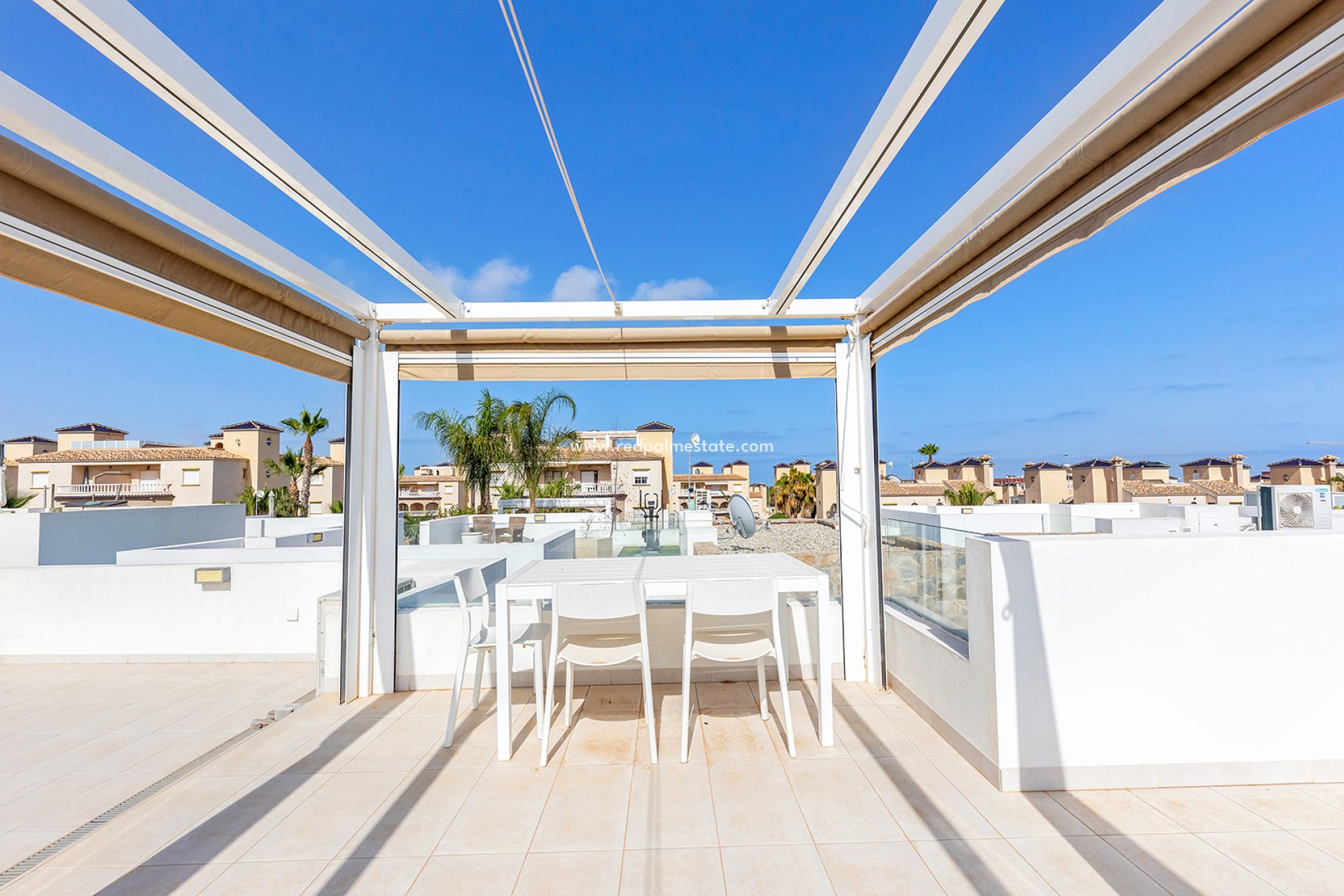 Återförsäljning - Fristående villa -
Orihuela Costa - Costa Blanca