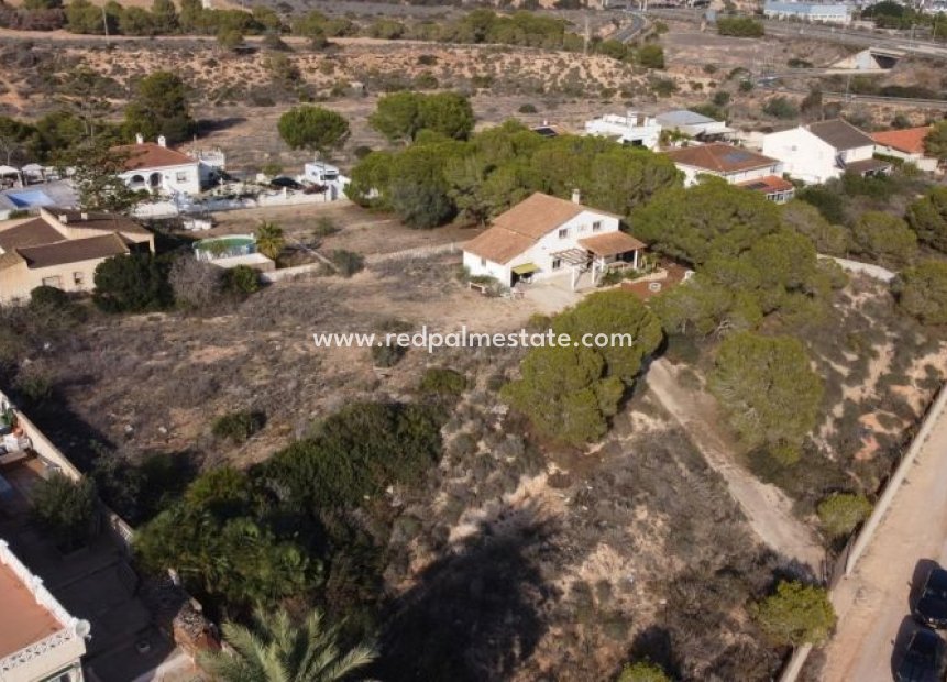 Återförsäljning - Fristående villa -
Orihuela Costa - Costa Blanca