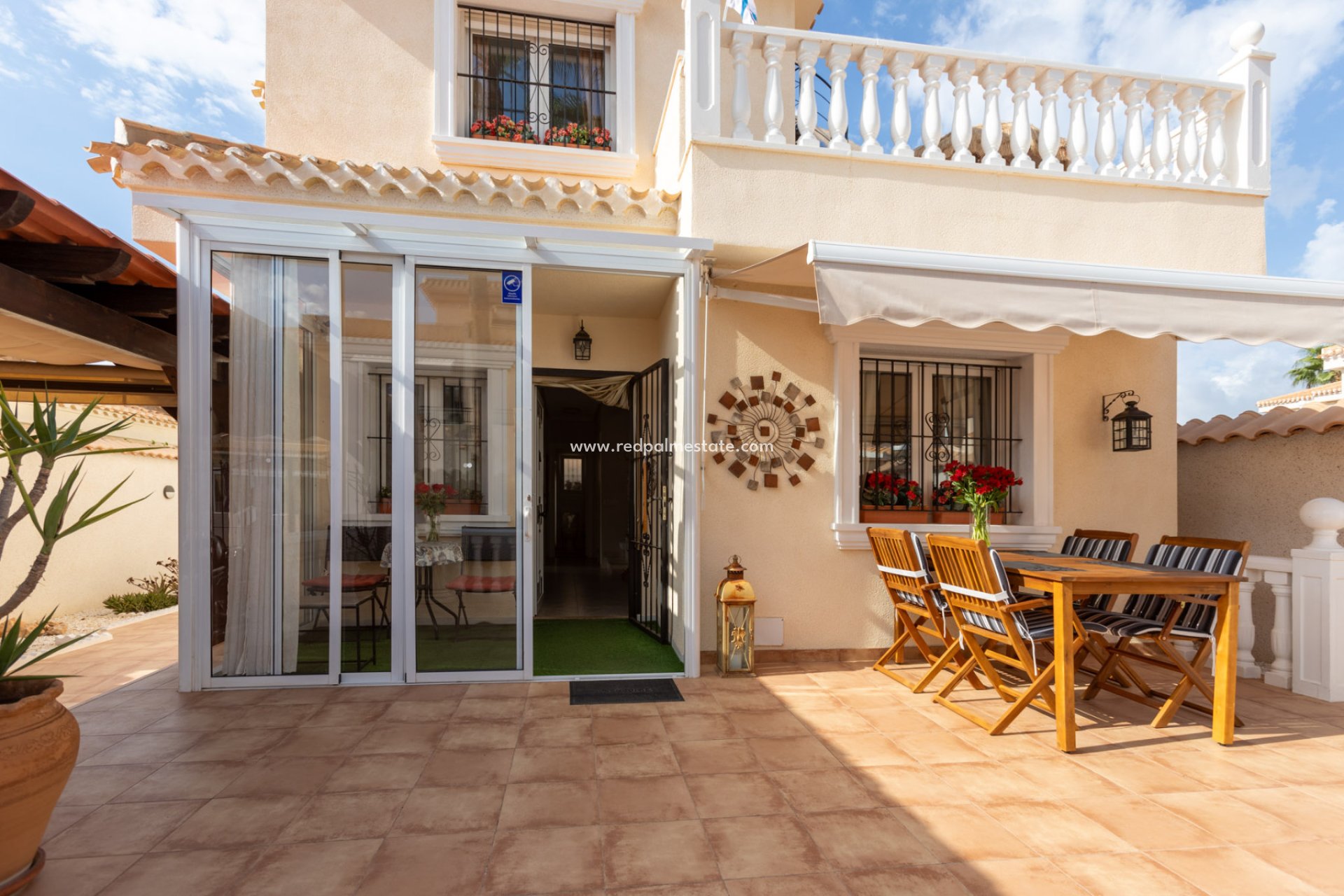 Återförsäljning - Fristående villa -
Orihuela Costa - Costa Blanca