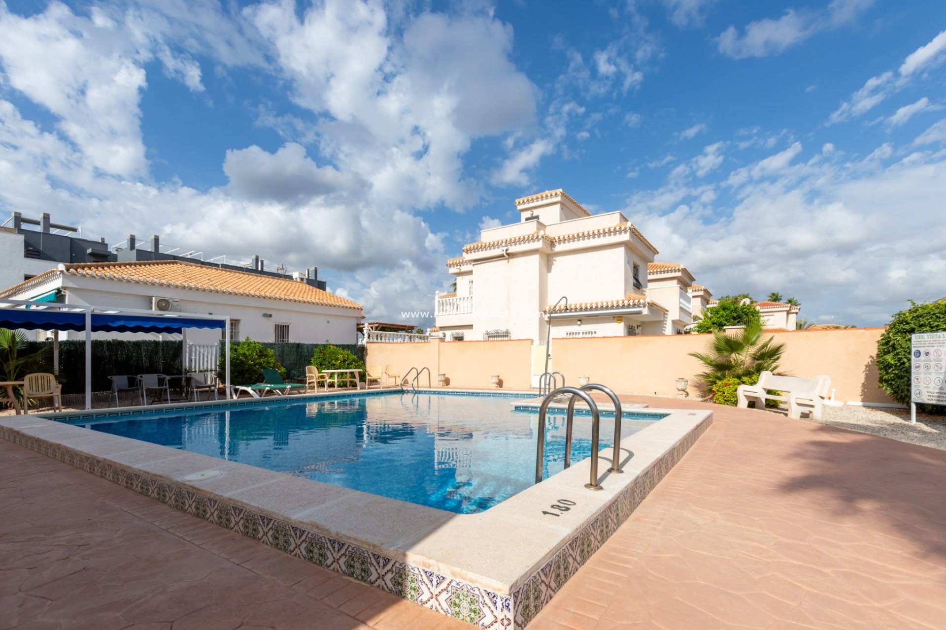 Återförsäljning - Fristående villa -
Orihuela Costa - Costa Blanca