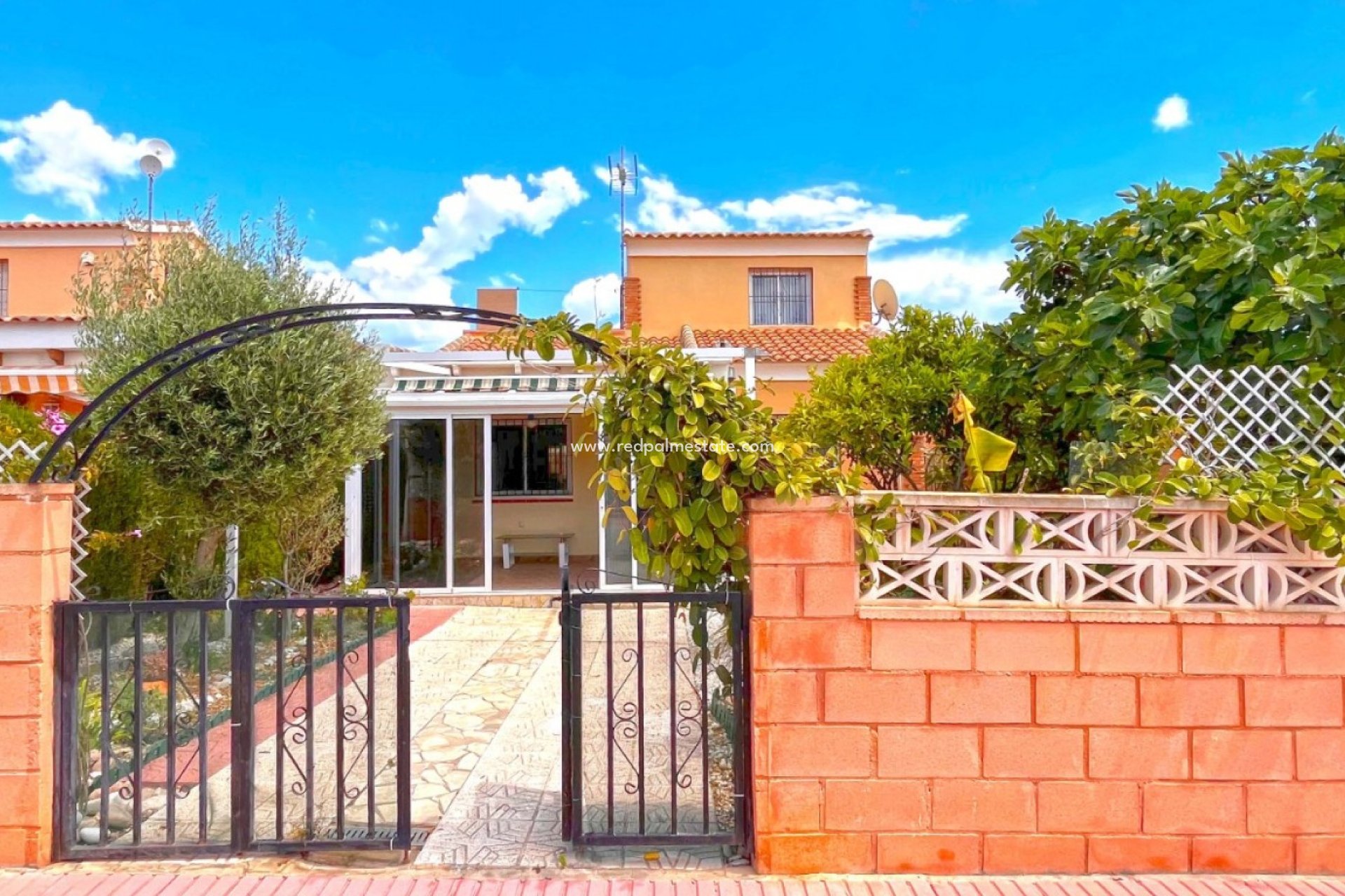 Återförsäljning - Fristående villa -
Orihuela Costa - Costa Blanca