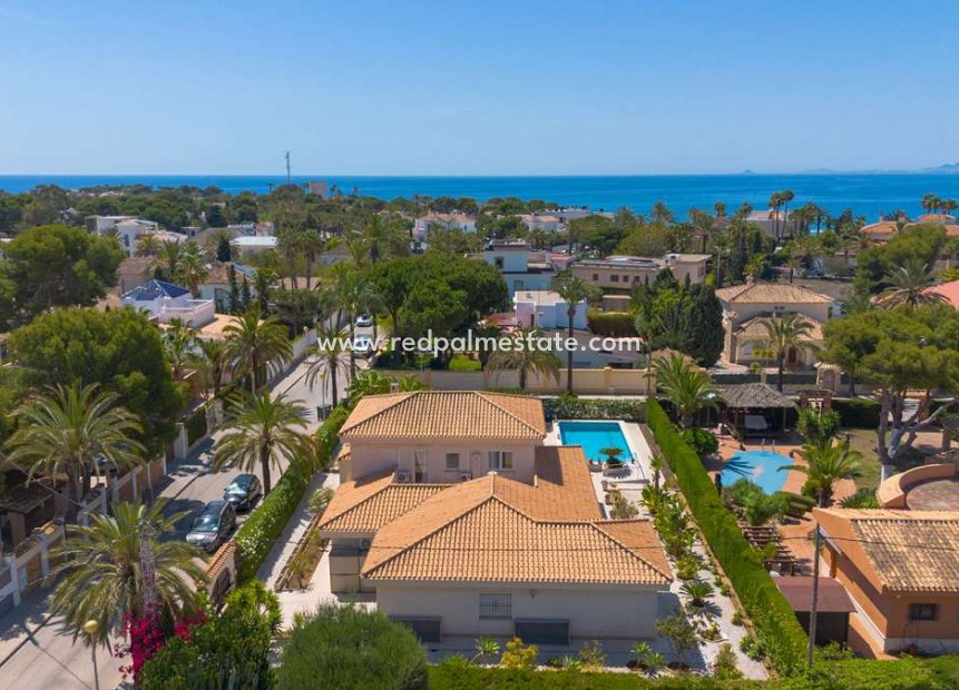 Återförsäljning - Fristående villa -
Orihuela Costa - Costa Blanca