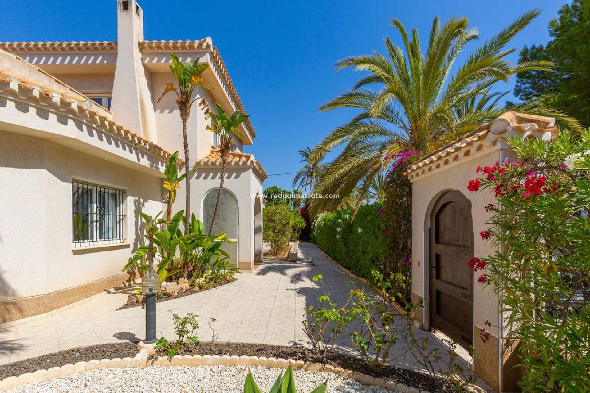 Återförsäljning - Fristående villa -
Orihuela Costa - Costa Blanca