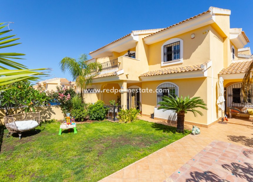 Återförsäljning - Fristående villa -
Orihuela Costa - Costa Blanca