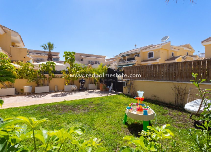 Återförsäljning - Fristående villa -
Orihuela Costa - Costa Blanca