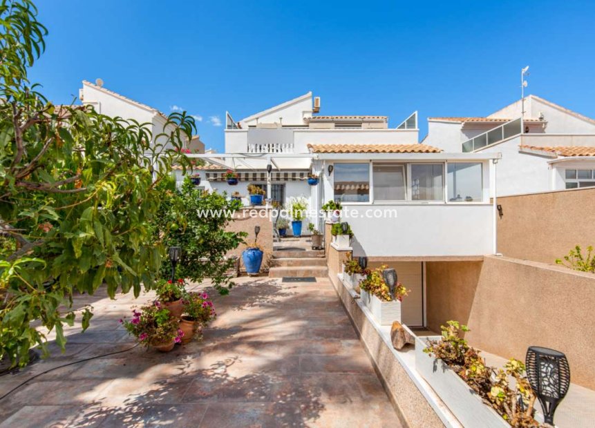 Återförsäljning - Fristående villa -
Orihuela Costa - Costa Blanca