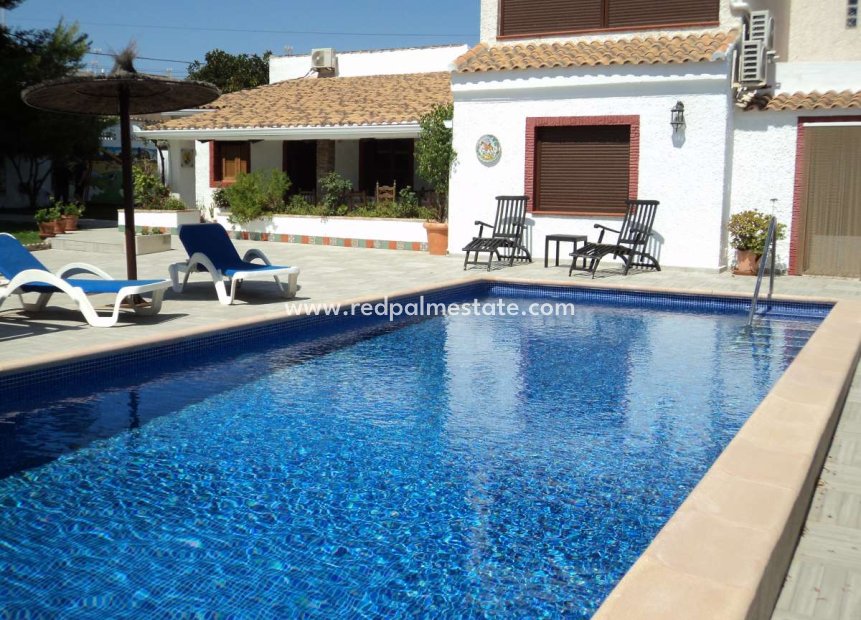 Återförsäljning - Fristående villa -
Orihuela Costa - Costa Blanca