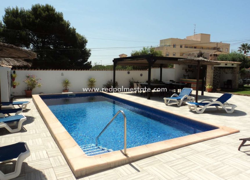 Återförsäljning - Fristående villa -
Orihuela Costa - Costa Blanca