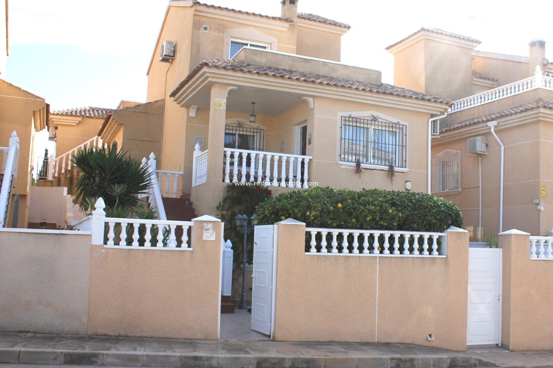 Återförsäljning - Fristående villa -
Orihuela Costa - Costa Blanca