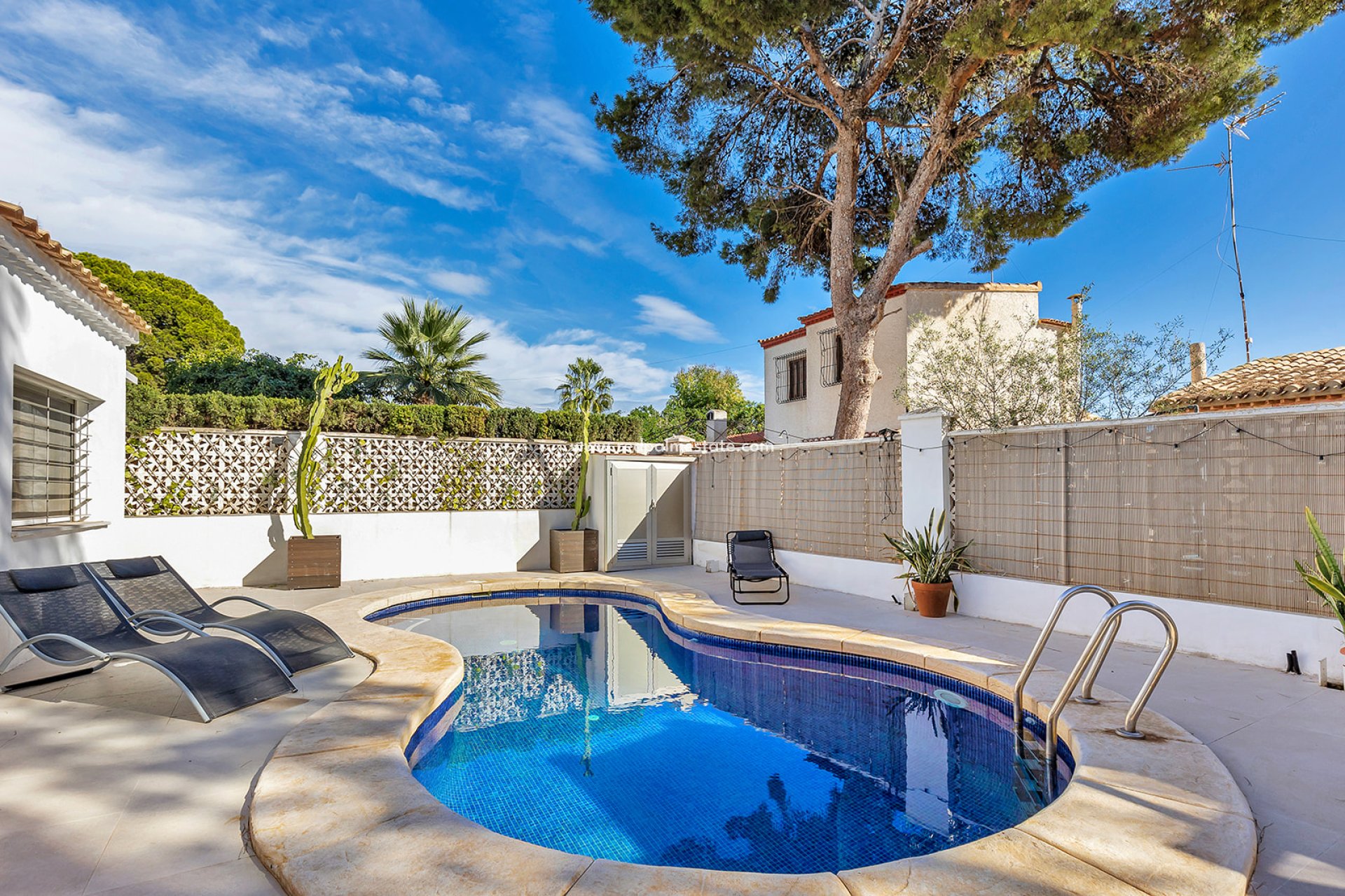 Återförsäljning - Fristående villa -
Orihuela Costa - Costa Blanca