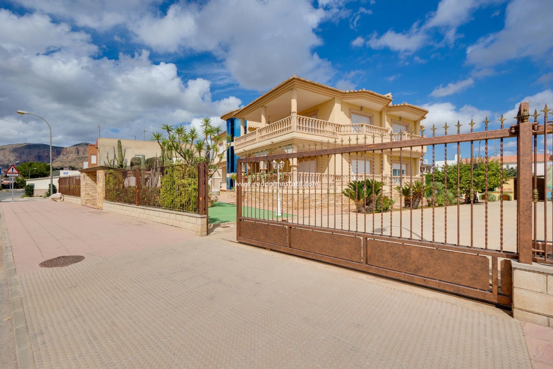 Återförsäljning - Fristående villa -
Orihuela Costa - Hurchillo