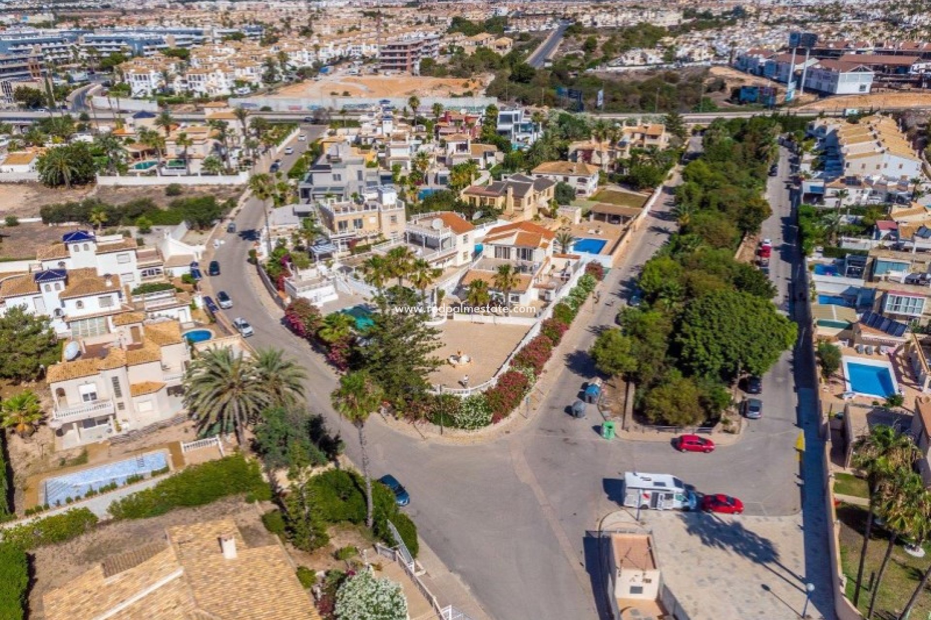 Återförsäljning - Fristående villa -
Orihuela Costa - Inland