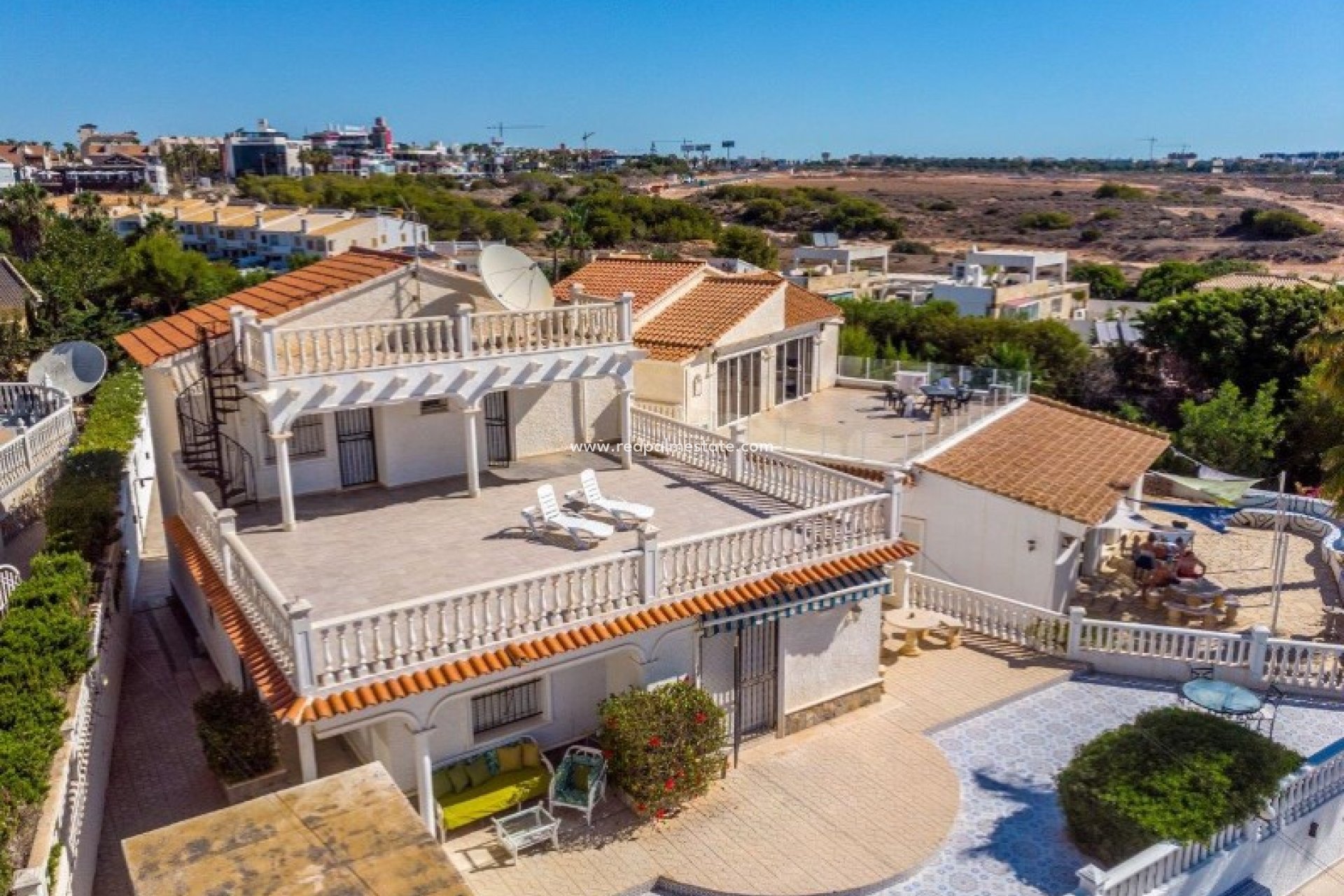 Återförsäljning - Fristående villa -
Orihuela Costa - Inland