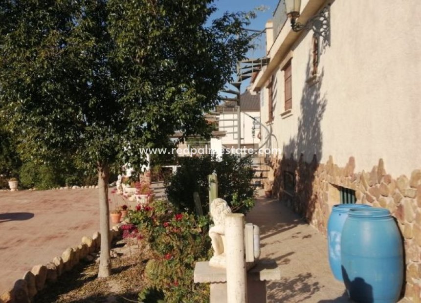 Återförsäljning - Fristående villa -
Orihuela Costa - Inland