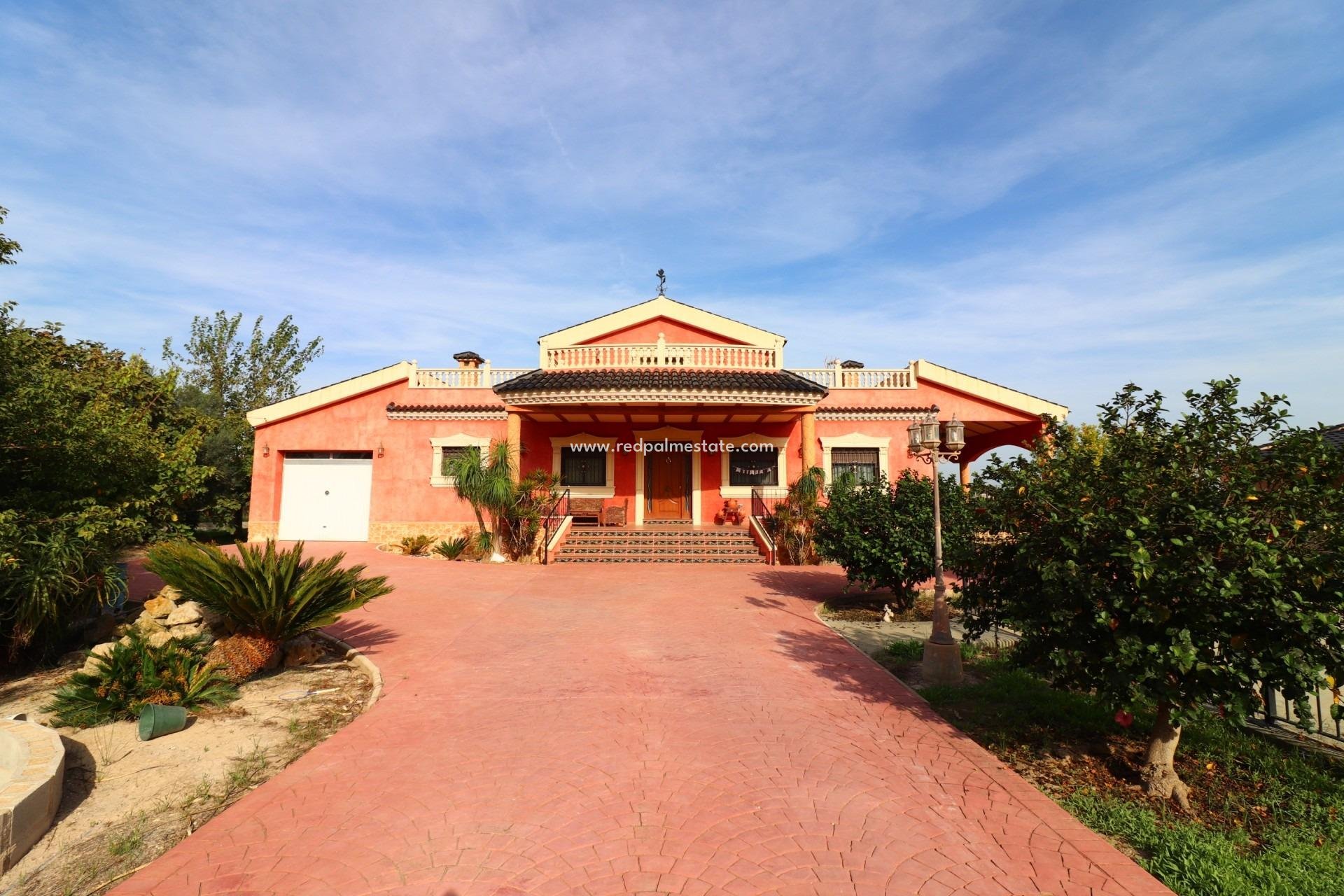 Återförsäljning - Fristående villa -
Orihuela Costa - La Campaneta