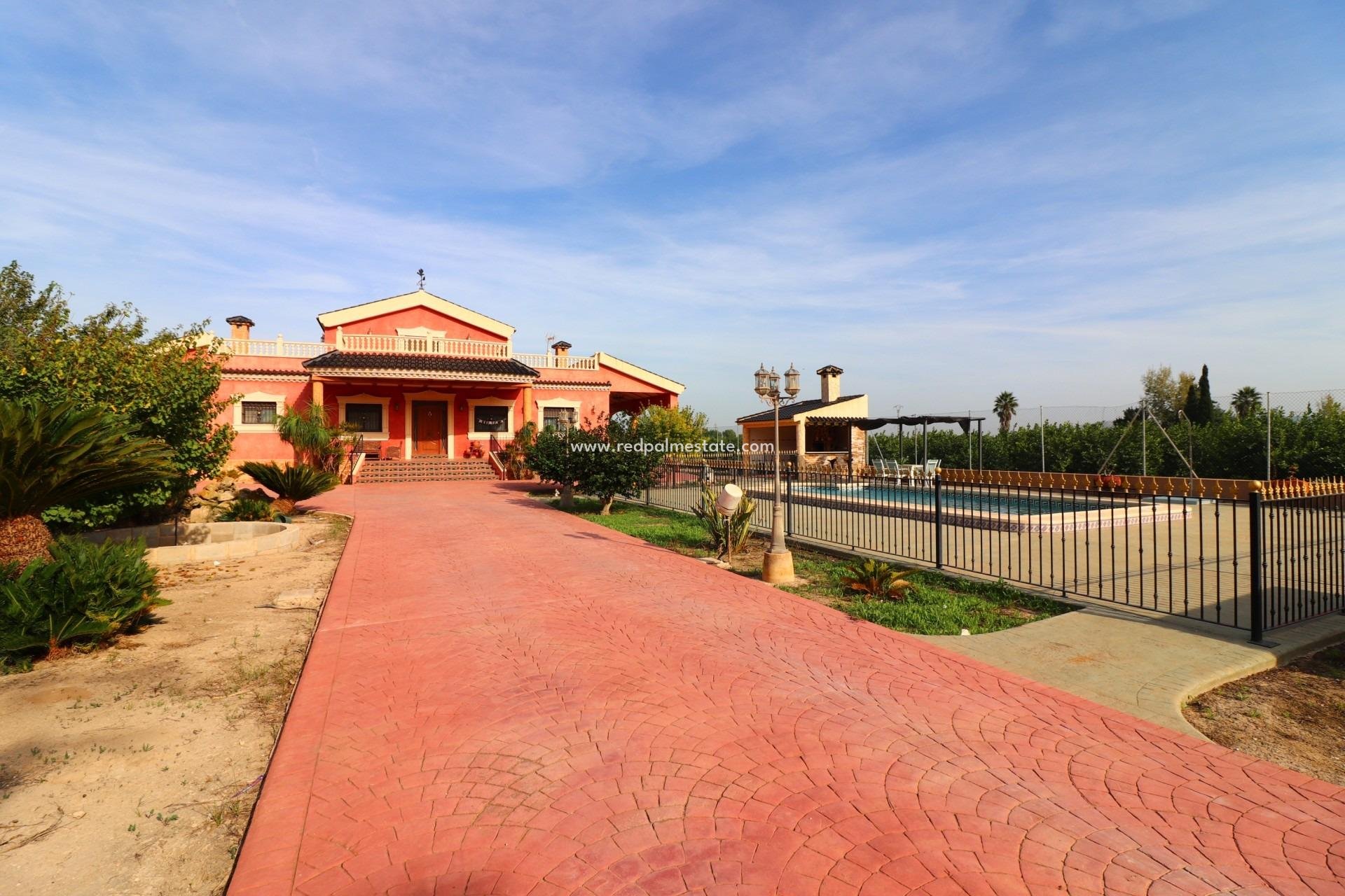 Återförsäljning - Fristående villa -
Orihuela Costa - La Campaneta