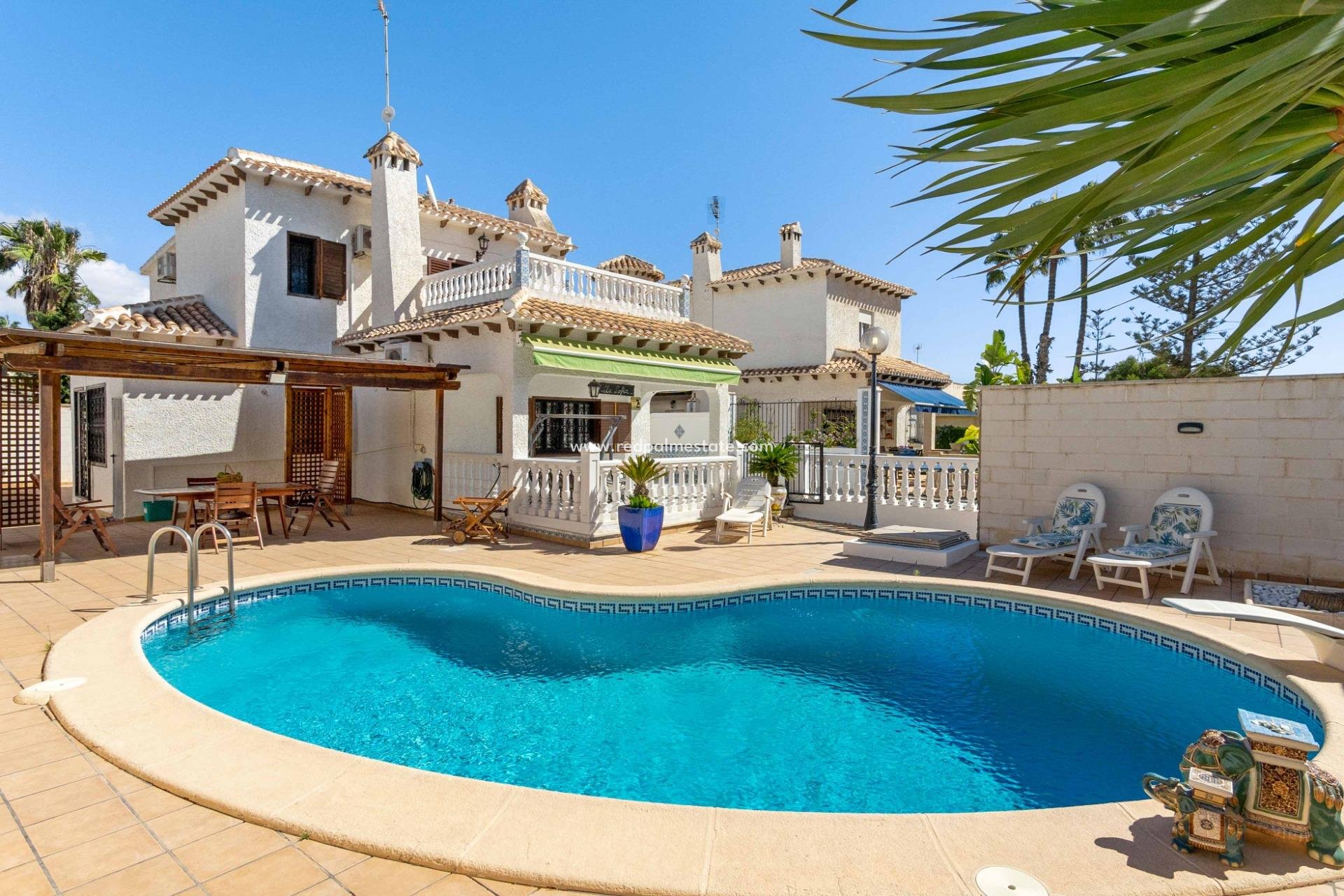 Återförsäljning - Fristående villa -
Orihuela Costa - La Zenia