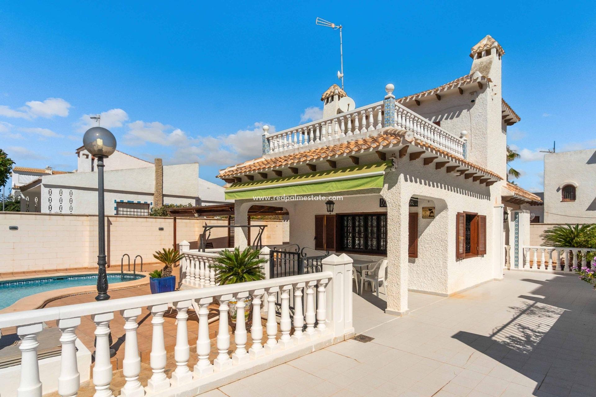 Återförsäljning - Fristående villa -
Orihuela Costa - La Zenia