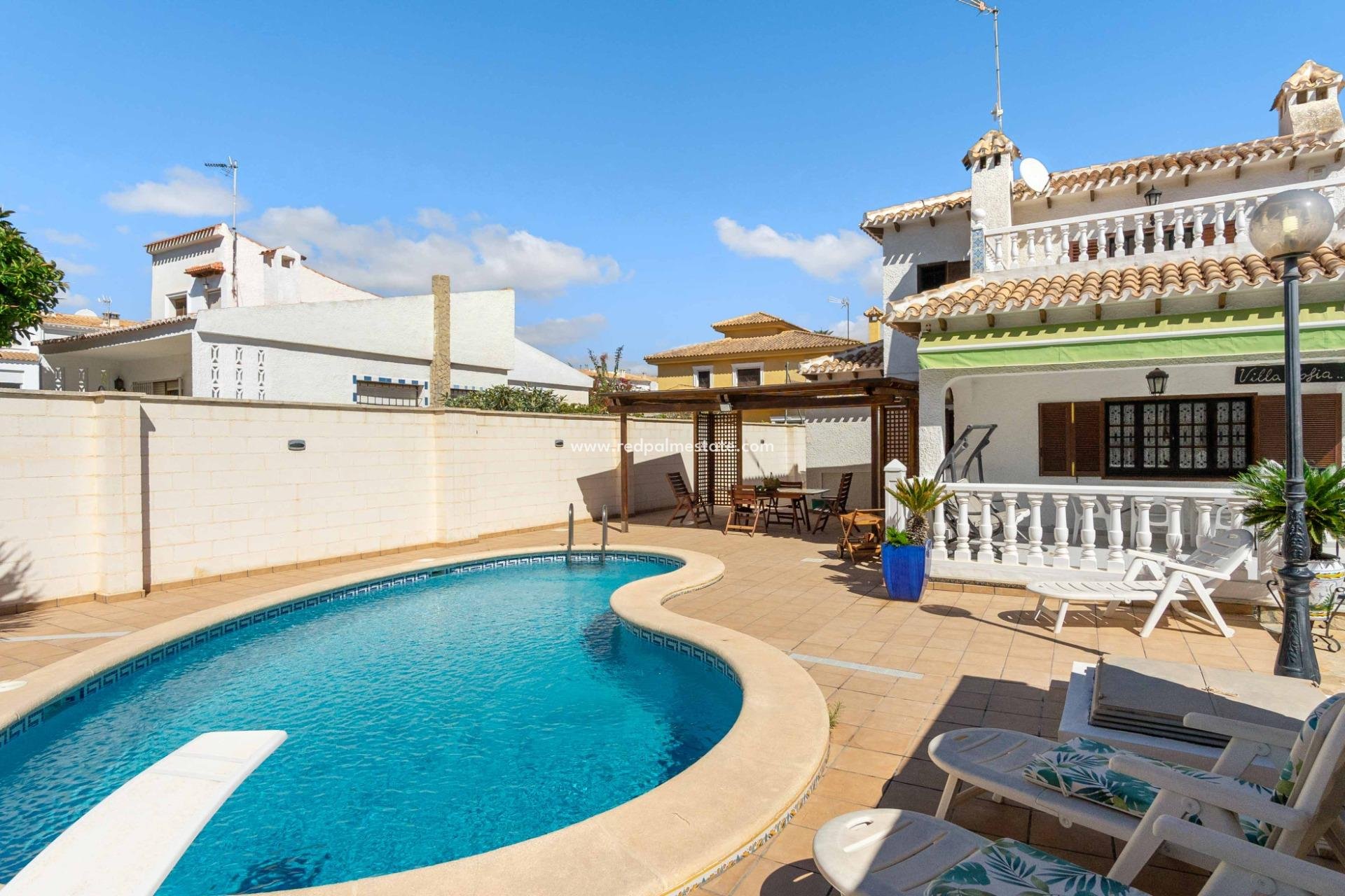 Återförsäljning - Fristående villa -
Orihuela Costa - La Zenia