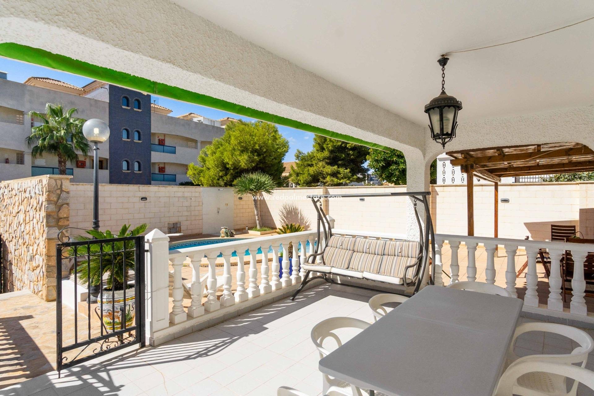 Återförsäljning - Fristående villa -
Orihuela Costa - La Zenia