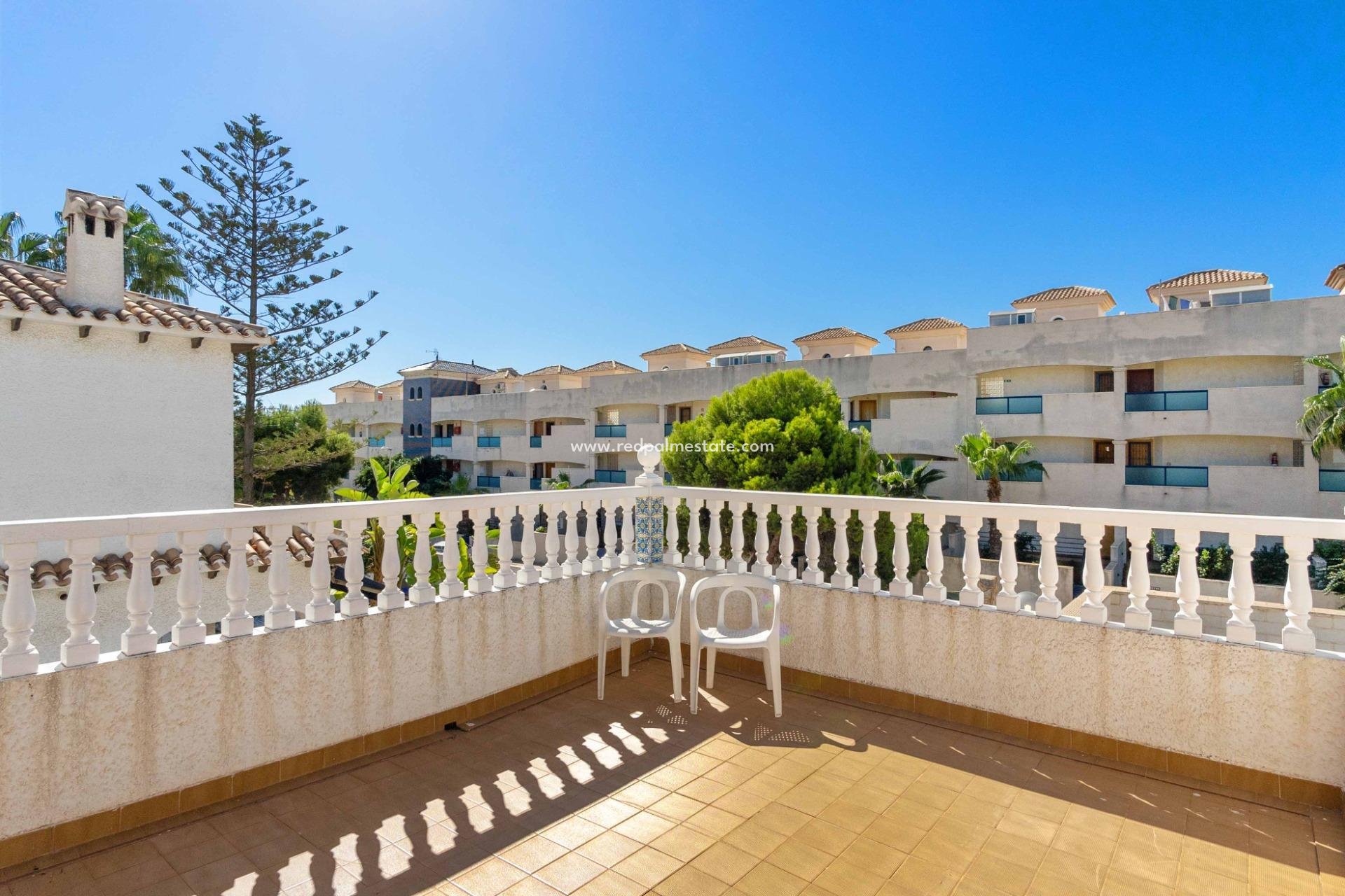 Återförsäljning - Fristående villa -
Orihuela Costa - La Zenia