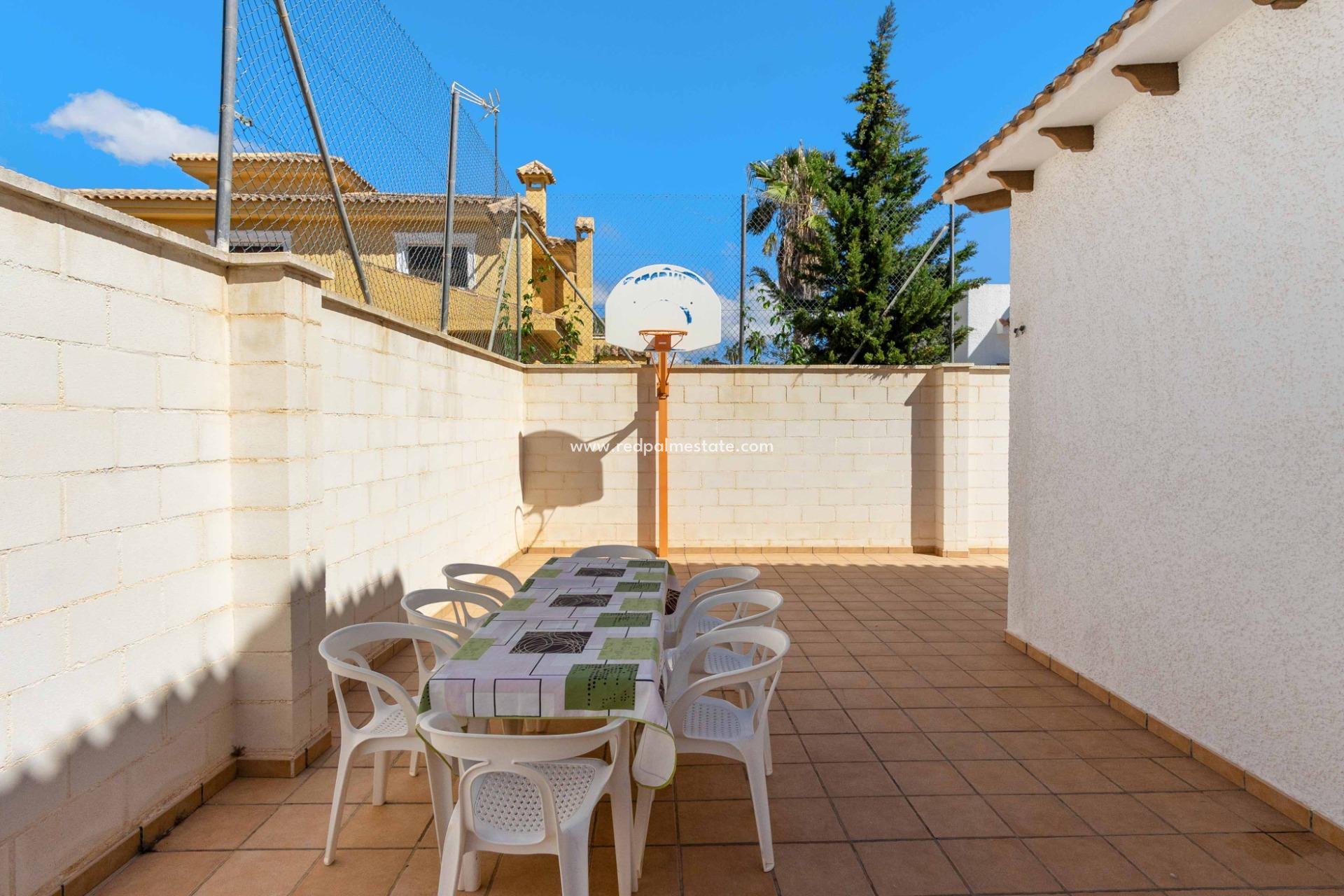 Återförsäljning - Fristående villa -
Orihuela Costa - La Zenia