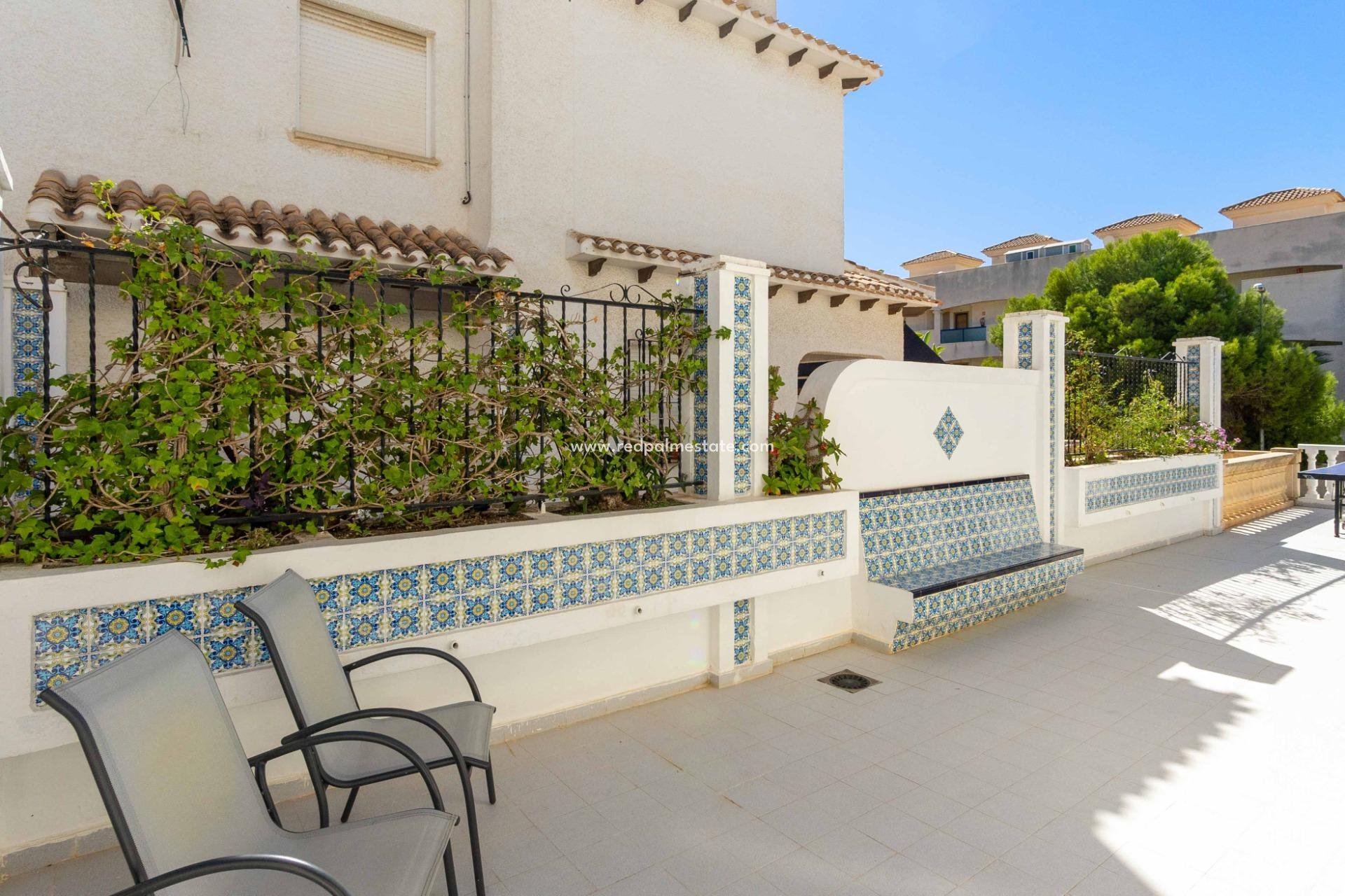 Återförsäljning - Fristående villa -
Orihuela Costa - La Zenia