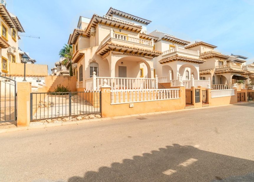 Återförsäljning - Fristående villa -
Orihuela Costa - Los Dolses