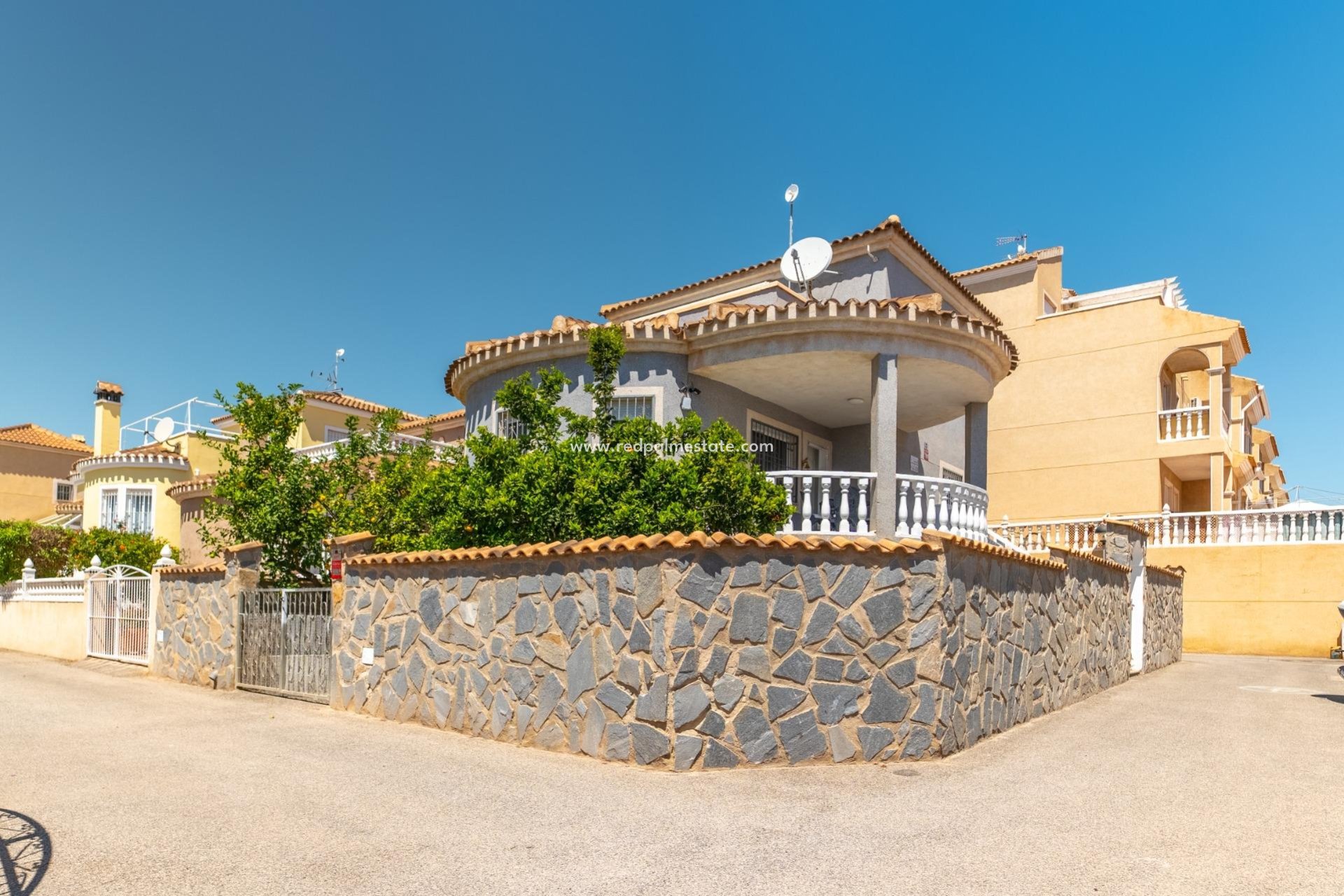 Återförsäljning - Fristående villa -
Orihuela Costa - Playa Flamenca