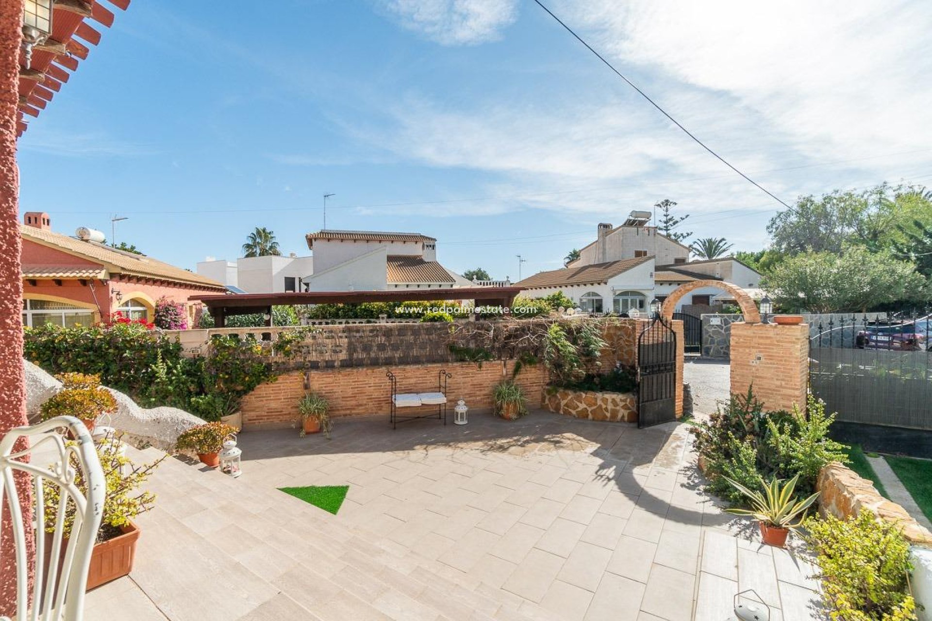 Återförsäljning - Fristående villa -
Orihuela Costa - Punta Prima